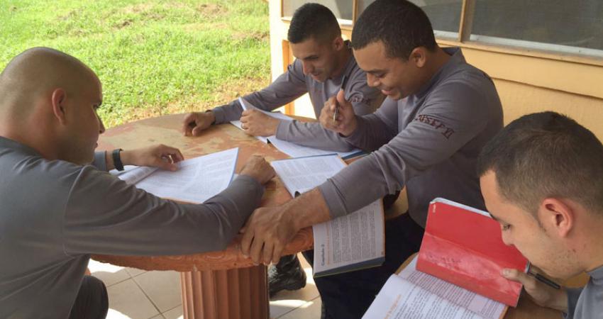 Costa Rican police cadets study humanitarian border management. Photo: IOM 2016